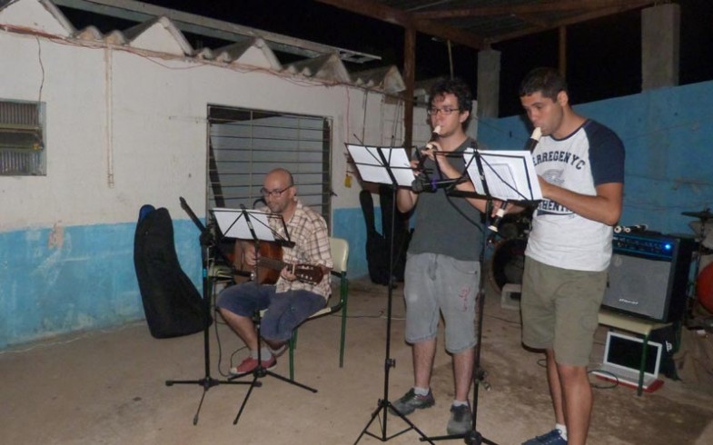 04.os_insaciaveis_duofox_moagem_rock_01